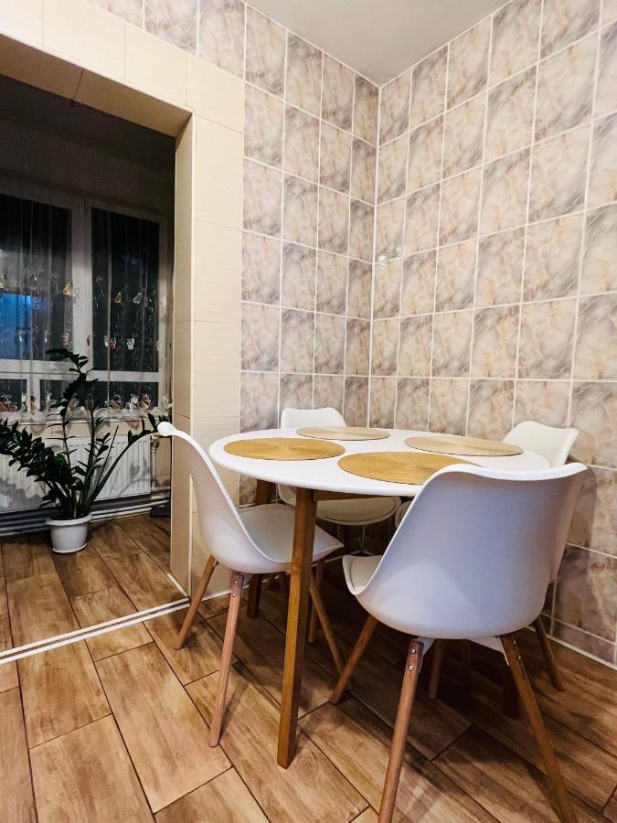 Апартаменти Altheda Living Tineretului E8 Сучава Екстер'єр фото